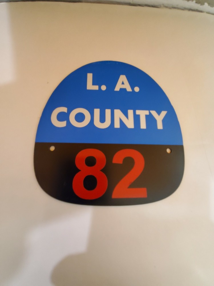 LA COUNTY 82  FIRE HELMET SHIELD
