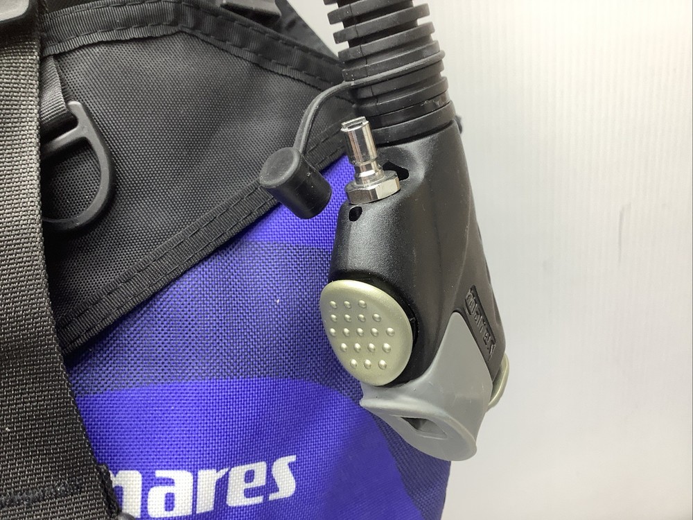 Mares Buoyancy Compensator BCD Medium Scuba Diving Vector Origin