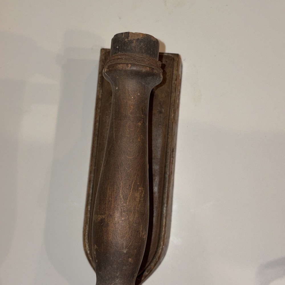 Antique Galor Cast Iron Flat Iron Rustic Primitive Décor Heavy Rusty