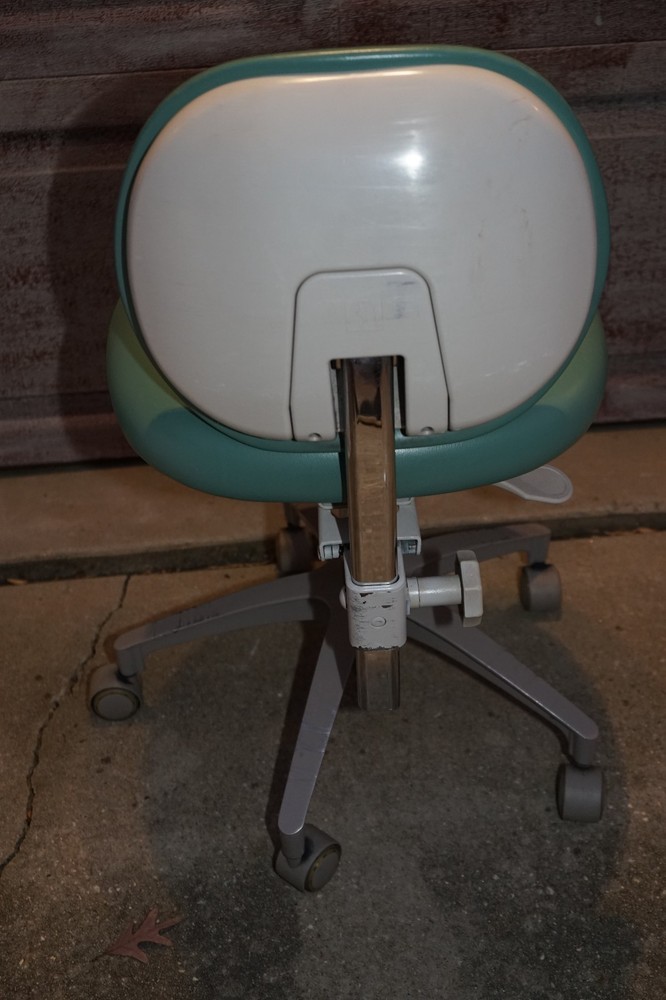 ^ ADEC 1601 Doctor Stool #X5883
