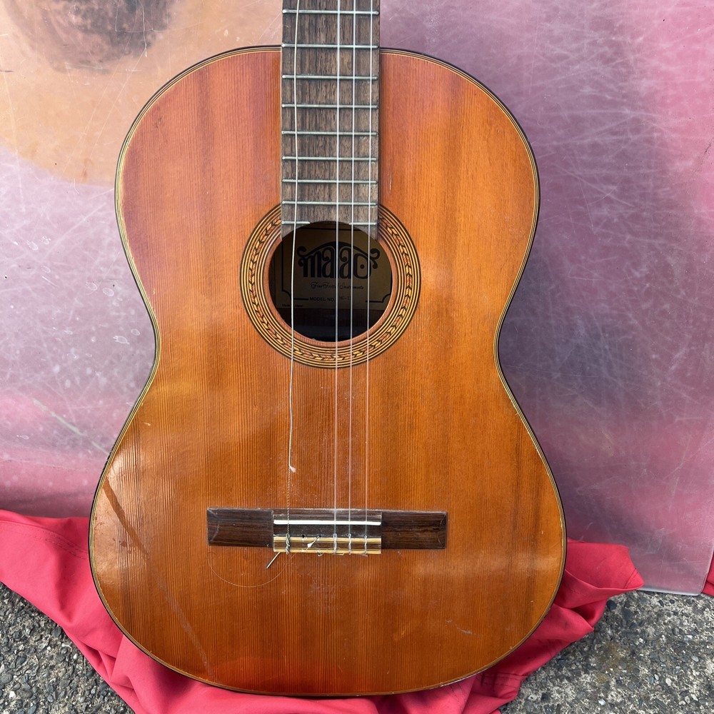 Matao MC-11 Classical Guitar ( Need Repair )