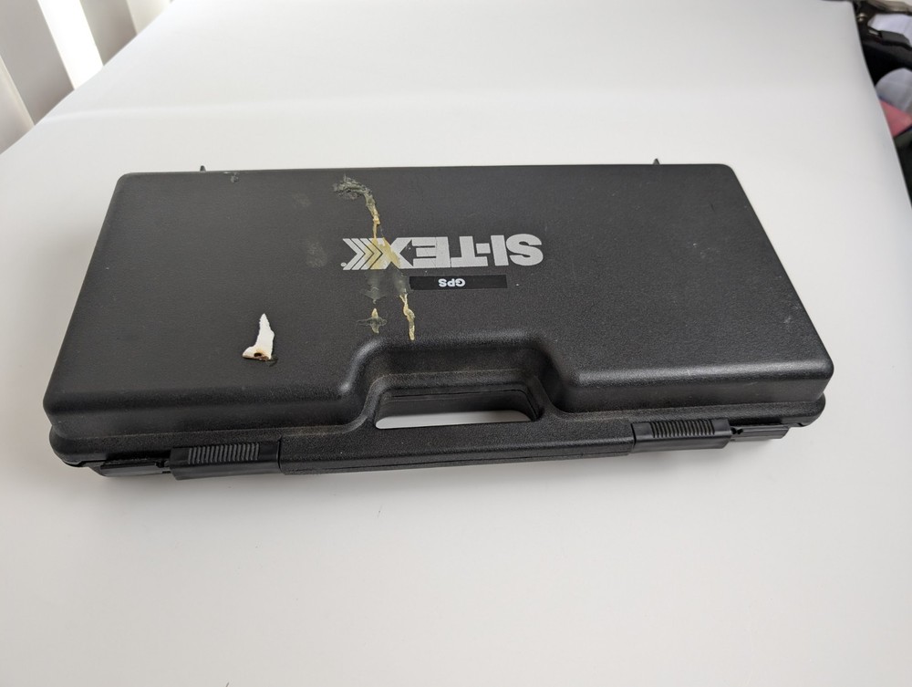 Si-Tex EZ-Chart GPS Chartplotter – Powers On – w/ Case, Manual & Accessories
