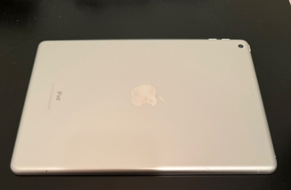 Apple Ipad 6th generation 128gb wifi