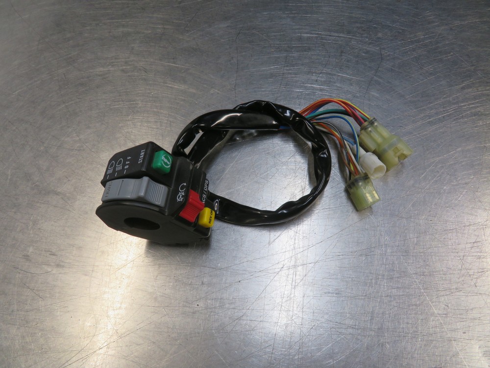 EB1261 2020 20 CAN-AM OUTLANDER MAX XT HANDLE SWITCH LH