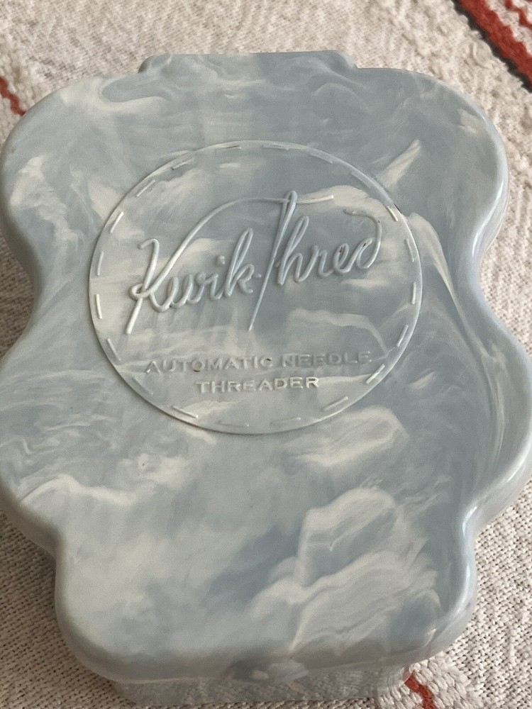 Vintage Kwik Thred Automatic Needle Threader BLUE SWIRL Plastic Box EMPTY