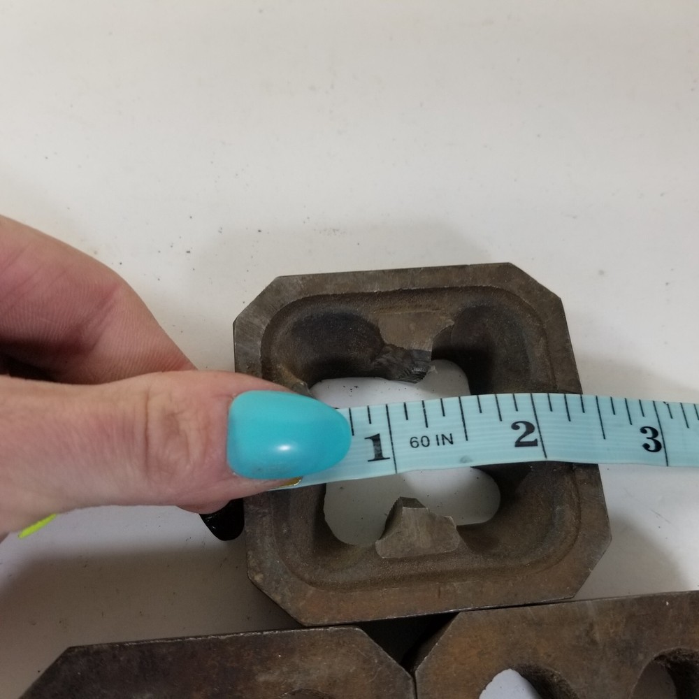 Unbranded DIE LOT Pipecutter