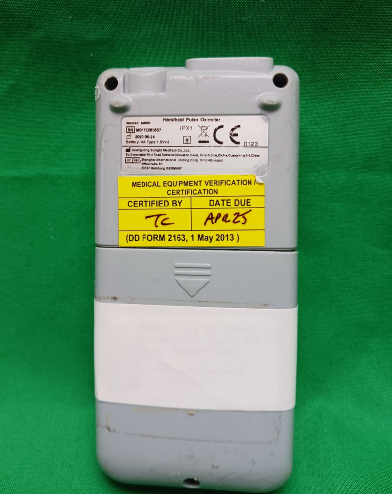 BLT M800 Handheld Pulse Oximeter Untested