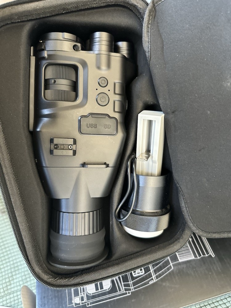 Night Vision hunting scope with zoom function