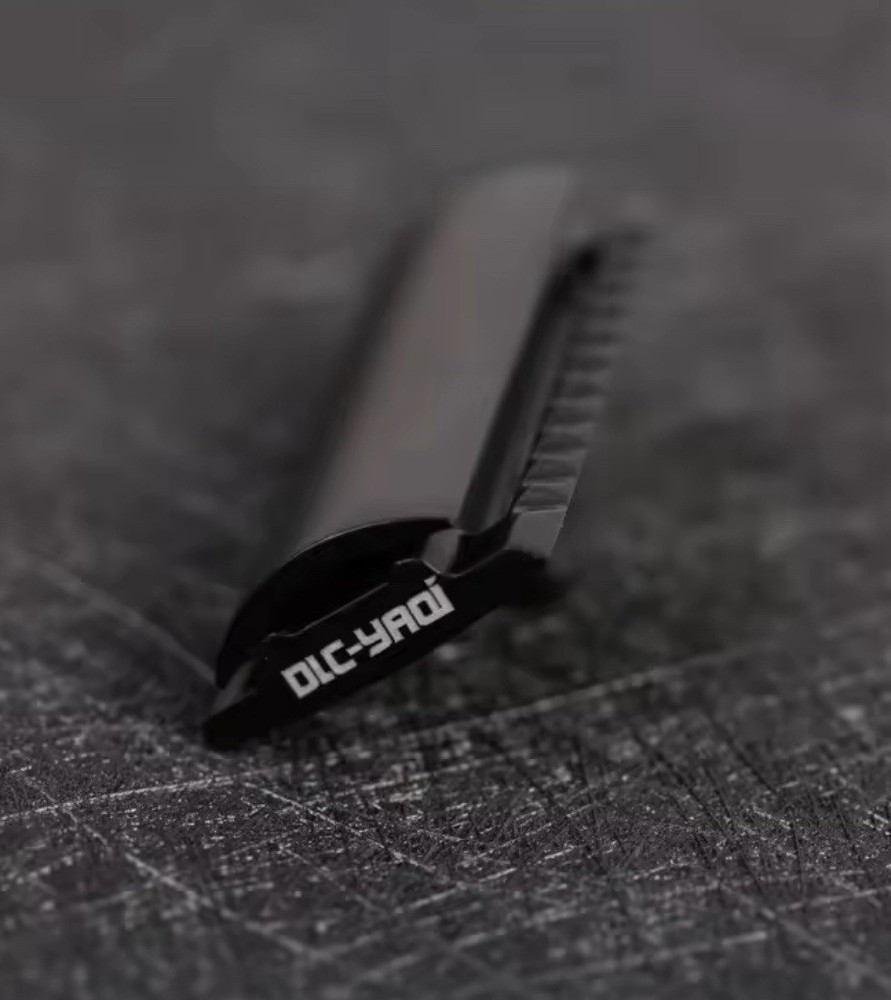 FLIPSIDE by Yaqi Dual Comb Aggressive Double Edge Safety Razor Replacement Head