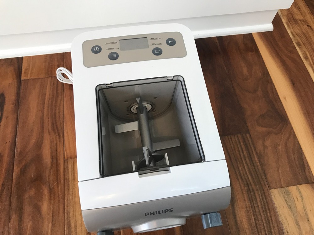 Philips HR2357/05 Automatic Pasta And Noodle Maker With Accessories