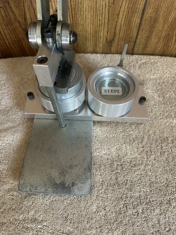 Heavy Duty Button Maker Button Stamp/Press Unbranded Works Great!