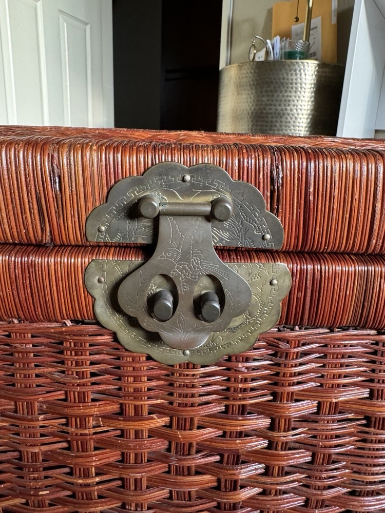 Vintage Wicker/Rattan Storage Trunk