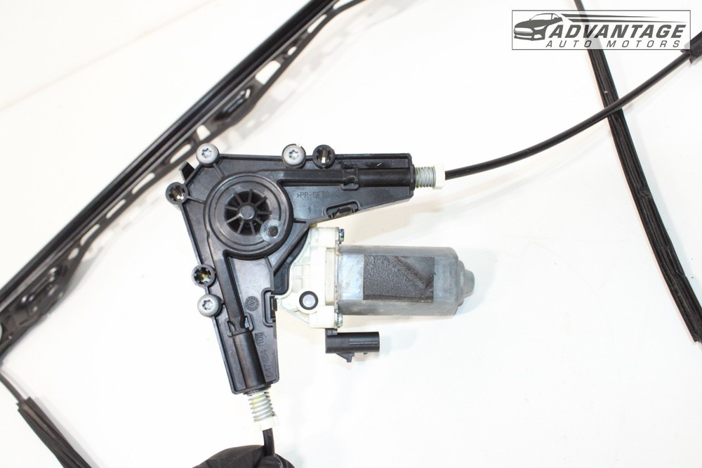 2017-2024 FREIGHTLINER CASCADIA 126 FRONT LEFT DRIVER DOOR WINDOW REGULATOR OEM