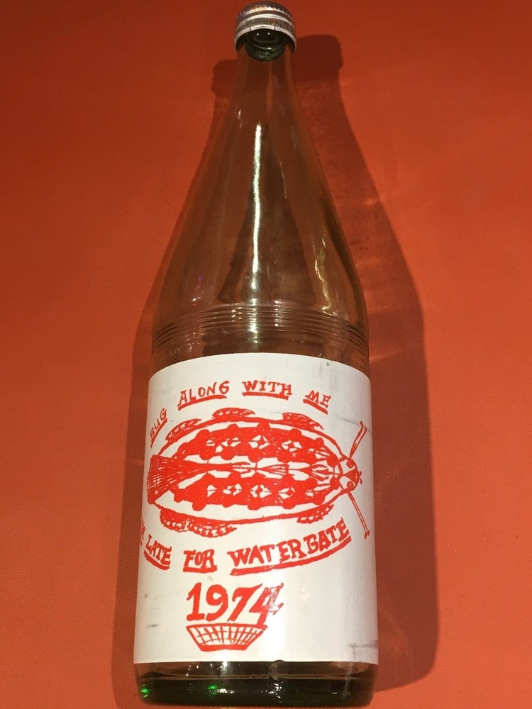 RARE 32 oz.1974 Dr Pepper Watergate "bug" Bottle 3rd shift