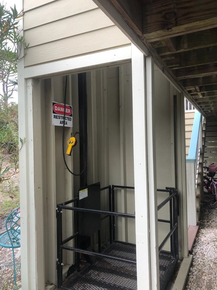 Wheelchair Platform Lift/Elevator - 18 ft