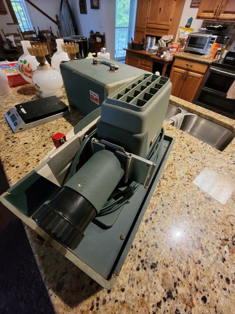 Vintage Argus 300 Automatic Slide Projector