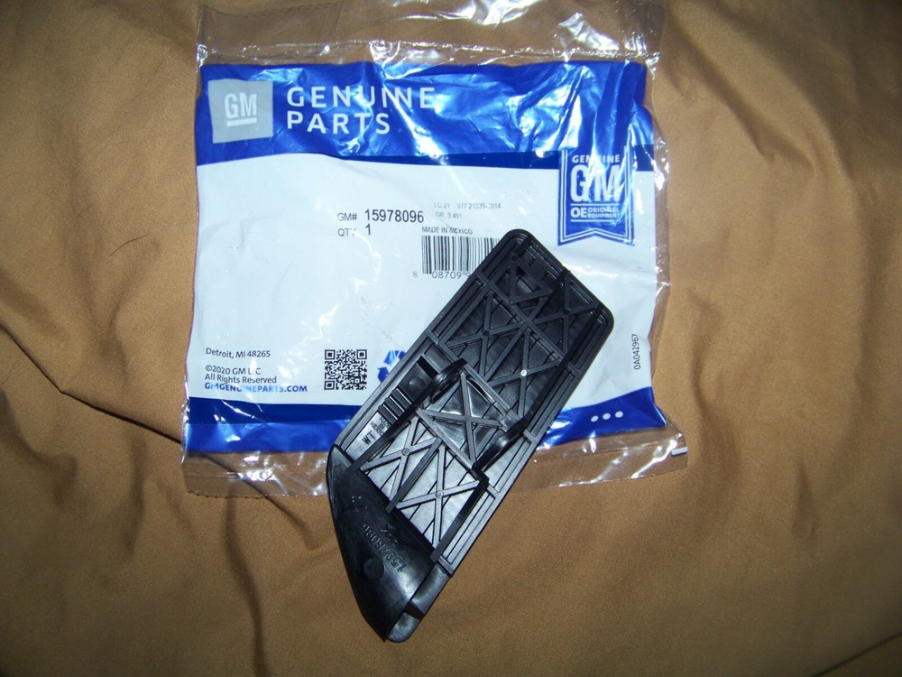 GM Accelerator Pedal P/N 15978096