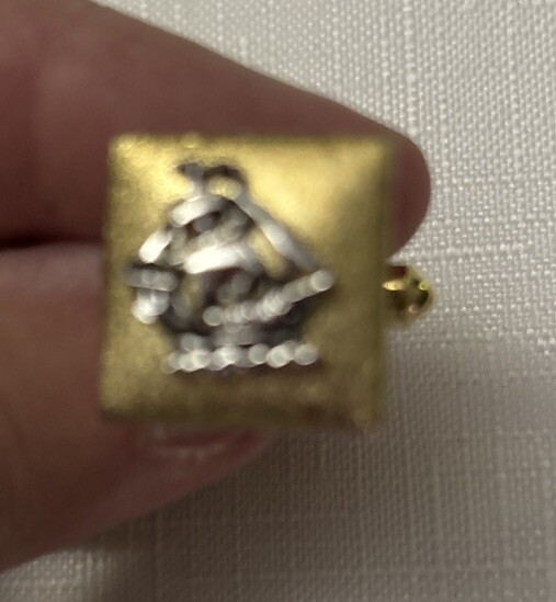 vintage cufflinks gold tone ship a524