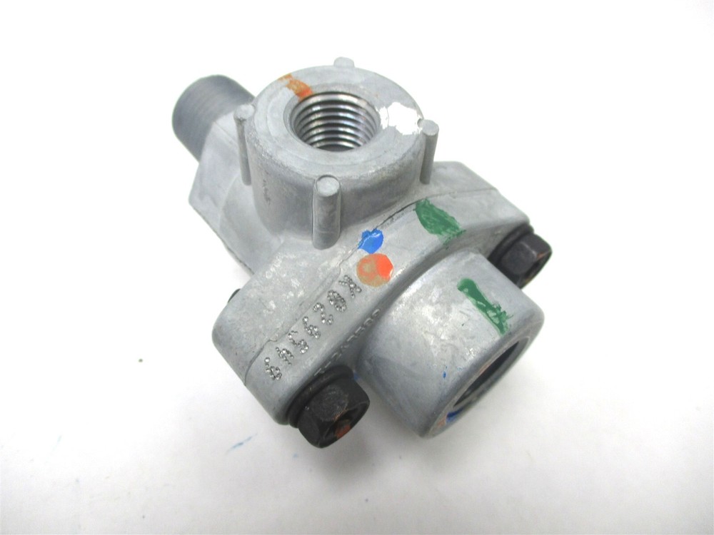 K108143 NEW GENUINE BENDIX STOP LIGHT SWITCH KIT WITH DOUBLE CHECK VALVE