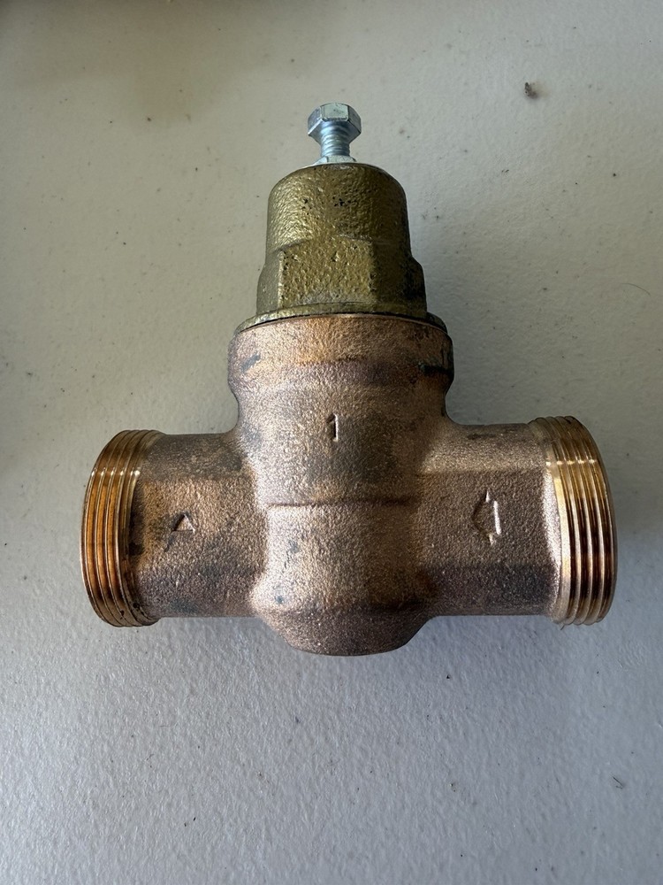 Watts EB-45LF Water Pressure Reducing Valve 10-70 PSI Water Brass Adjustable 1"
