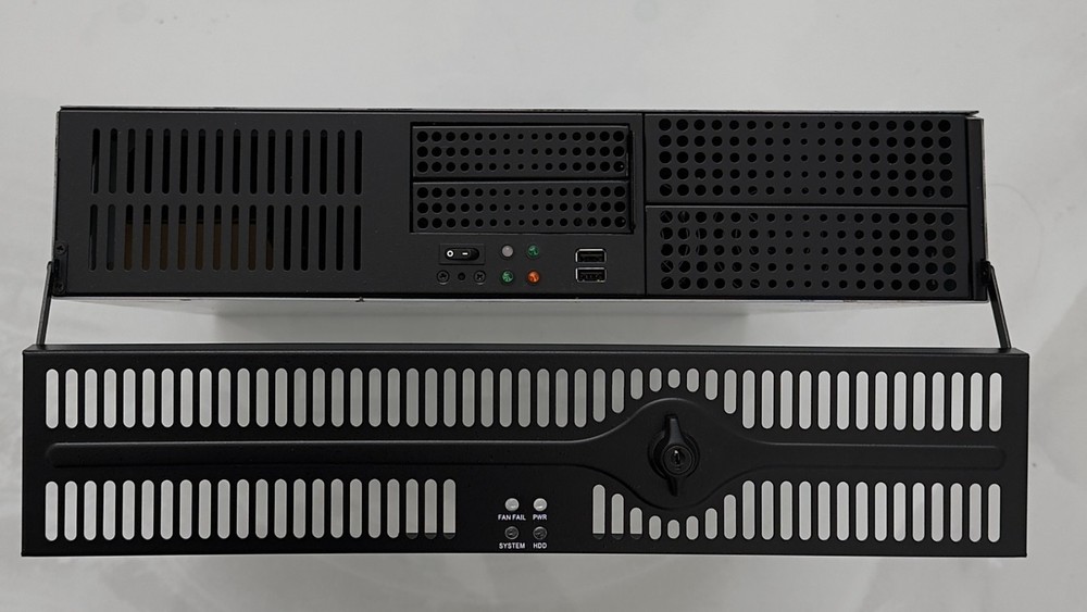RA251C00F 2U Rackmount Server Case with Rails