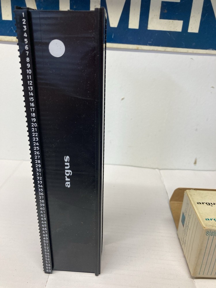 Argus 60 capacity slide magazine - spill proof design, flexible self aligning