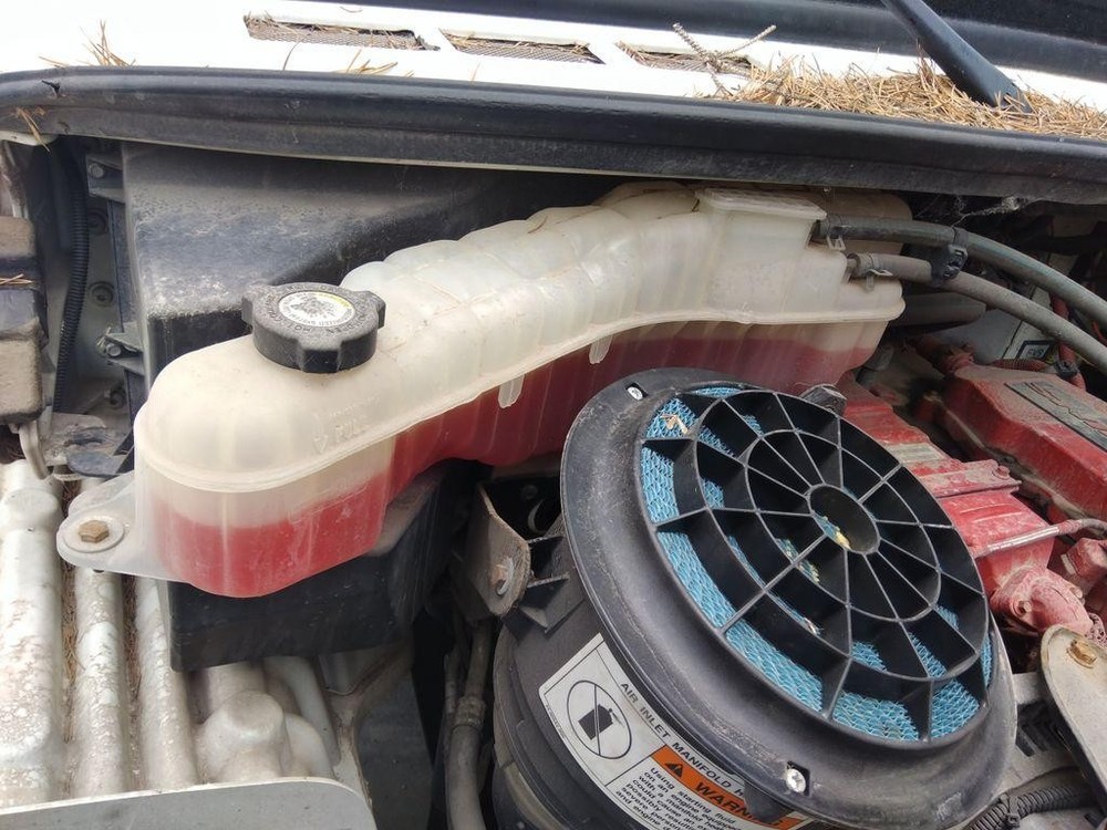 For 2014 FREIGHTLINER M2 106 RADIATOR OVERFLOW TANK ,  MN
