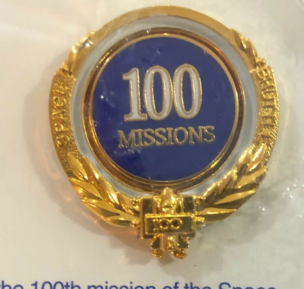 BOEING SPACE FLIGHT AWARENESS 100TH MISSIONS COMMEMORATIVE PIN BAGGED & CARD
