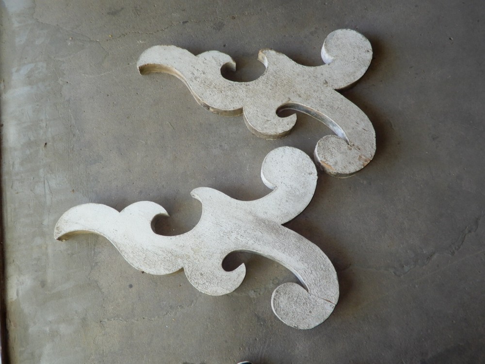 2 LARGE ANTIQUE ARCHITECTURAL CORBELS CHIPPY WHITE CIRCA 1850 1