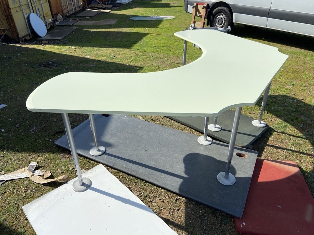 Vintage Herman Miller Resolve Workstations For Two