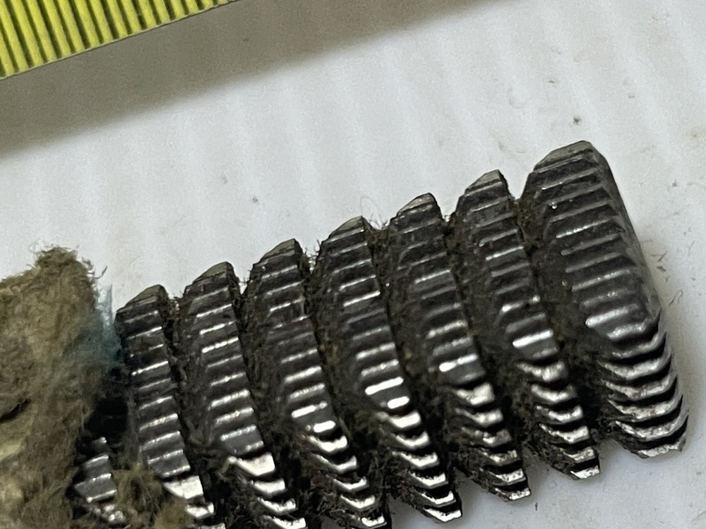 Vintage thread restoring file restore damaged threads File Teeth On Any Blade