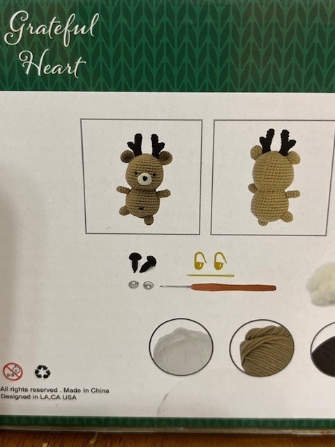 GRATEFUL HEART DEER BEGINNER CROCHET KIT NEW C9