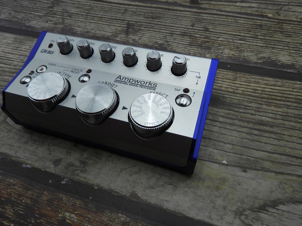 KORG AMPWORKS MODELING SIGNAL PROCESSOR Guitar Multi-Effects Pedal from japan