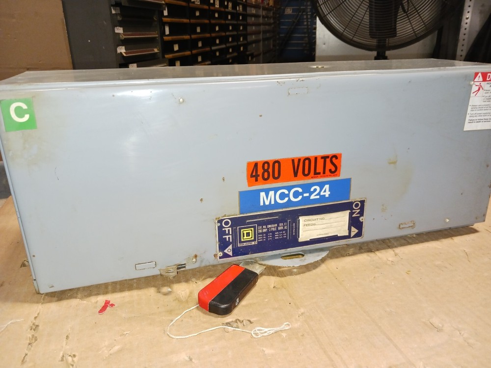 SQUARE D QMB QMB364W 200 AMP FUSIBLE PANEL PANELBOARD SWITCH 3 POLE 600 VAC
