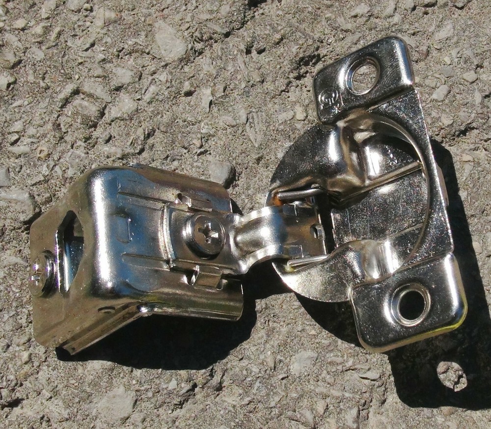 40 Cabinet hinges concealed frame 1-1/2" overlay