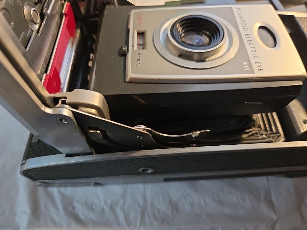 Polaroid 900 Electric EYE Land Camera