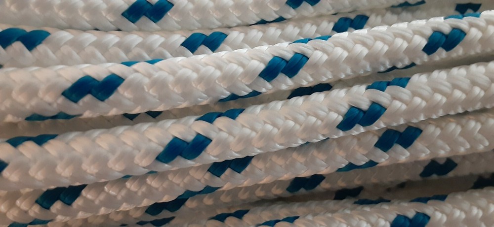 5/16 x 78 ft. Double Braid-Yacht Braid polyester rope hank. White/Blue