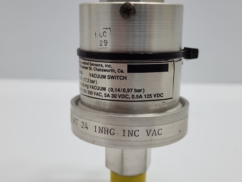 CUSTOM CONTROL SENSORS CCS 611V8000 VACUUM SWITCH 250 PSIG