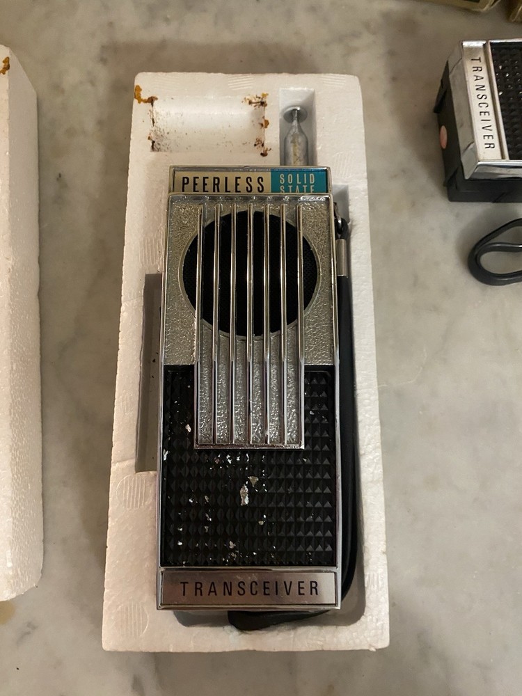 2 Vtg Peerless All Solid State Transceiver Model TR-666 Walkie Talkies Tested