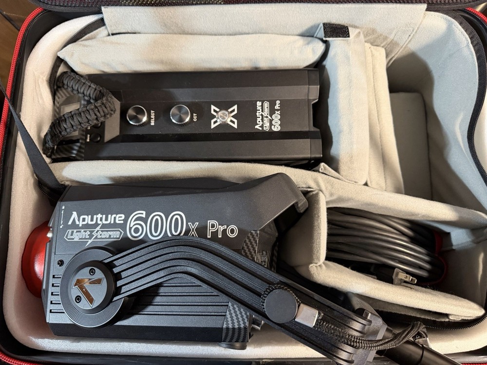 Aputure Light Storm LS 600x Pro Bi-Color LED –V-Mount