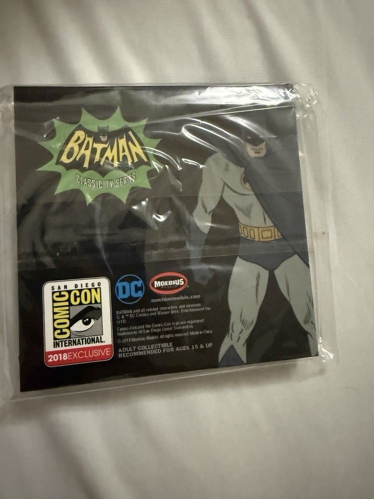 SDCC 2018 Moebius Models Batman Classic Tv Series Logo Pin Set