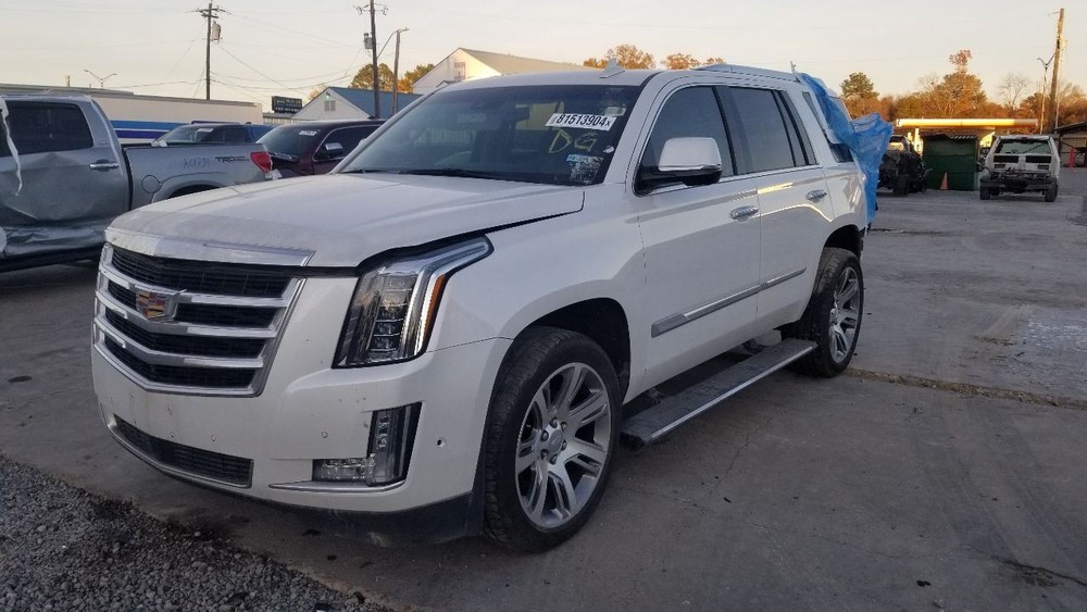 17 CADILLAC ESCALADE AIR SHUTTER 6.2L