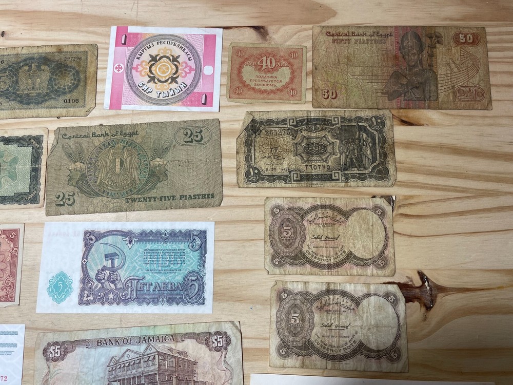 Assorted World Foreign 25 Banknotes Lot High Value