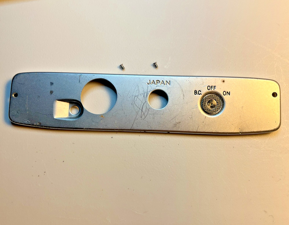 Minolta SRT-102 Bottom Base Plate & Screws ORIGINAL S (NO CAP)