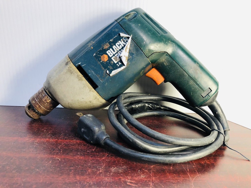 BLACK & DECKER 3/8" Variable Speed Drill Model 7190 Reversible With Chuck