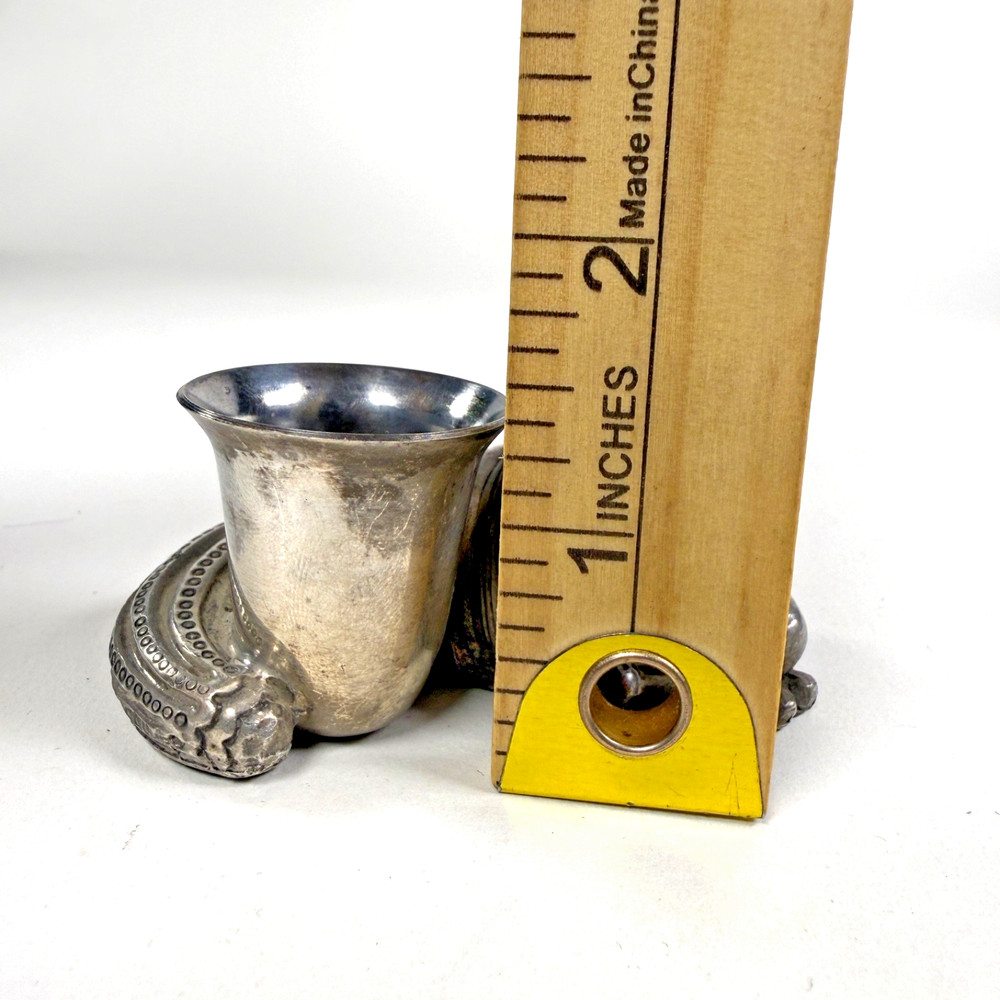 Reed & Barton Cornucopia 263 Silver Plated Vintage Set 2 Candle Holders