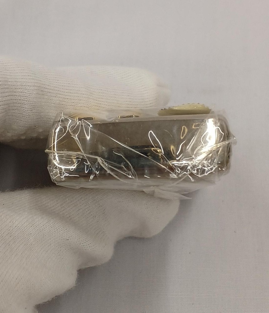 Zippo Seahorse 2000 Oil Lighter, Authentic, Classic Design