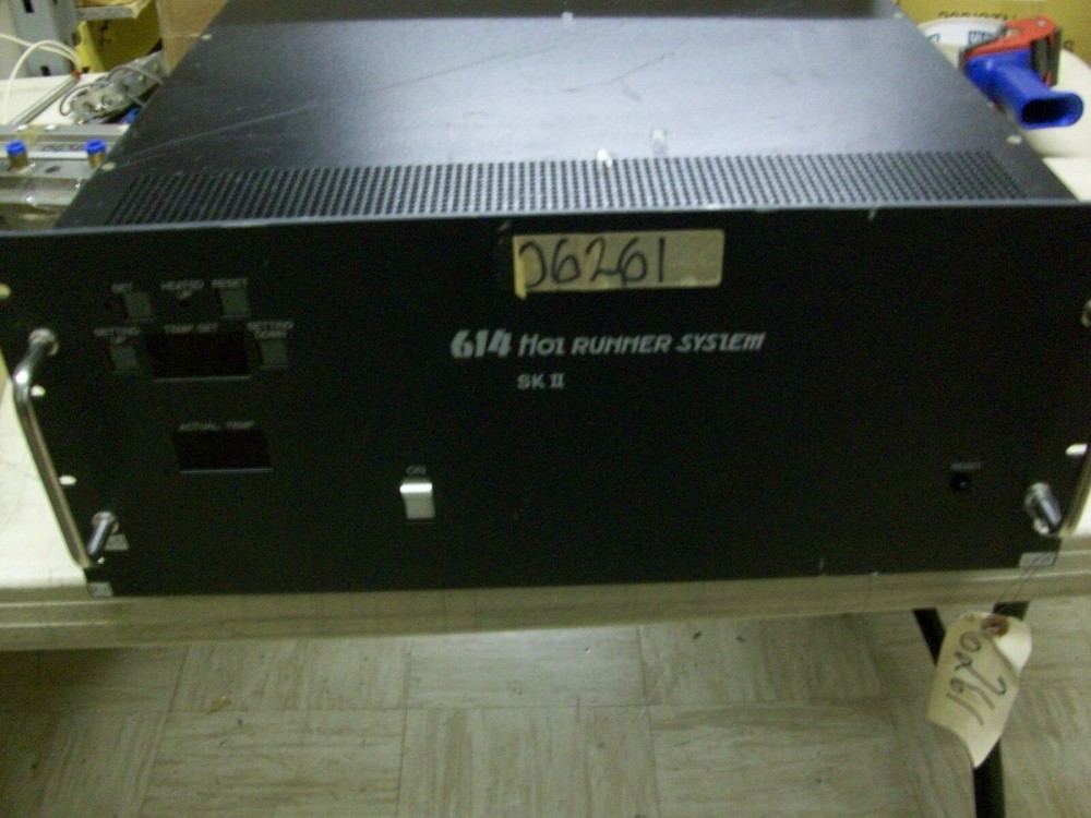 JU-OH   SKII - MF900   614 HOT RUNNER SYSTEM   (M POWER UNIT)