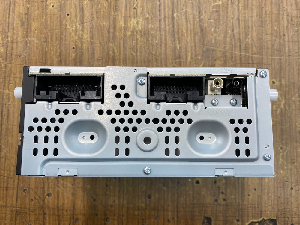 Ford Everest Interior Dash Radio Receiver