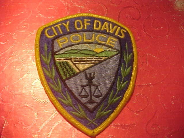 DAVIS CALIFORNIA POLICE PATCH SHOULDER SIZE USED